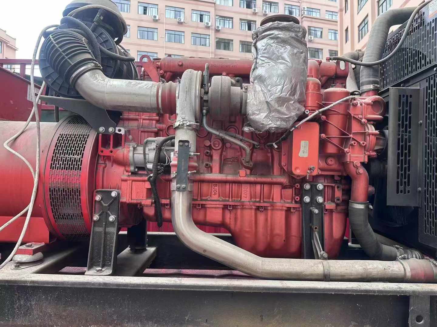 华亭如何选择适合 600kW 柴油发电机组的过载保护器？