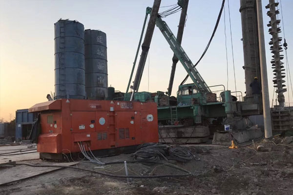 华亭如何检查发电机组燃油系统的密封性？