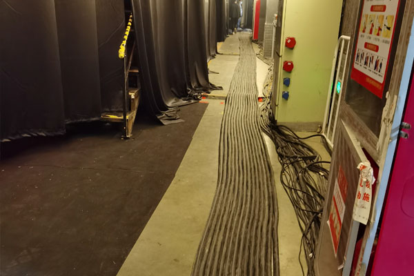 华亭柴油发电机组的输出电压可以调节到哪些范围？