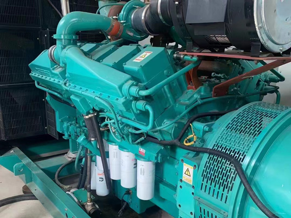 华亭更换100kW柴油发电机组机油时，需要注意哪些事项？