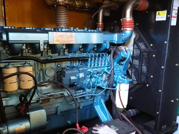 华亭磷酸铁锂蓄电池的使用寿命与哪些因素有关？